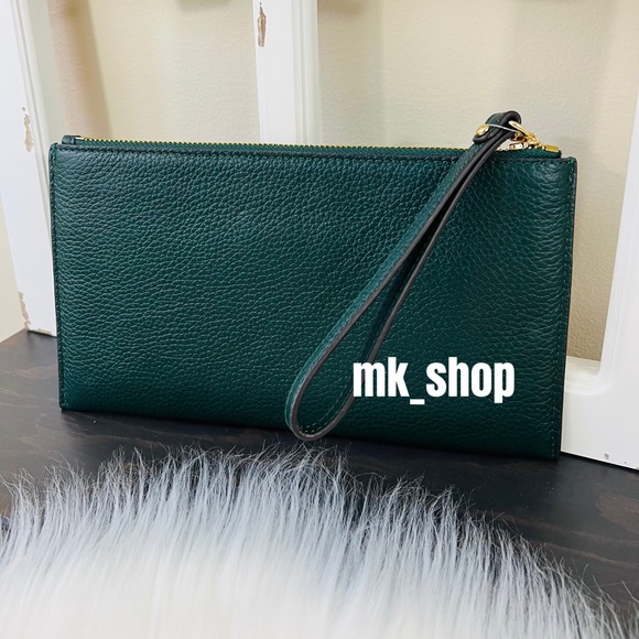 Michael Kors Jet Set Charm Large Zip Clutch Wristlet - Picture 4 of 10